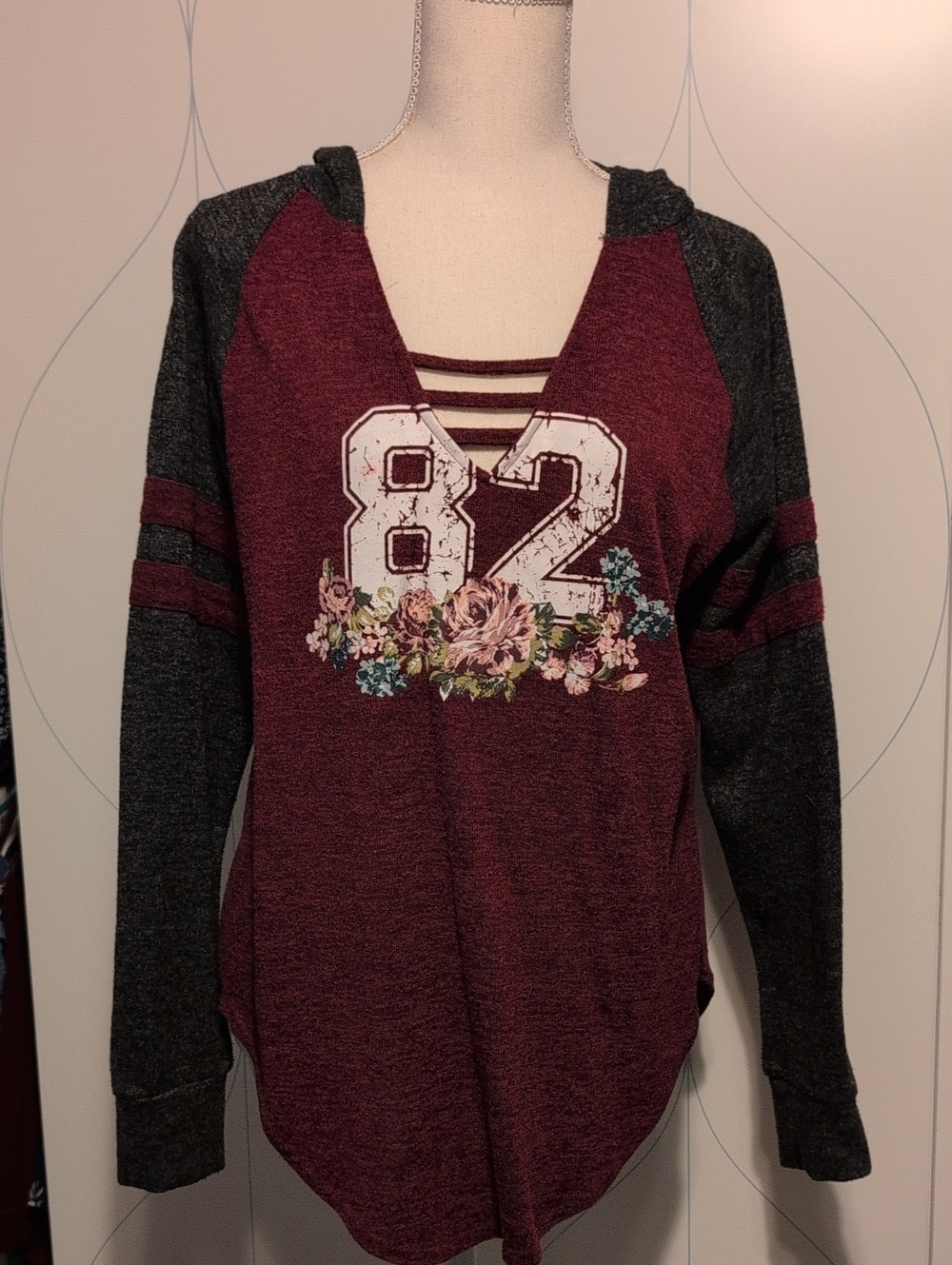 4/$20 No Boundaries Maroon & Charcoal Hooded V-Neck Strappy Graphic Top